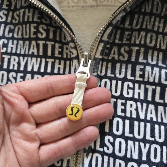 Lululemon Special Edition Scuba Full Zip Hoodie Sweater Word Written Black White - Picture 2 of 13